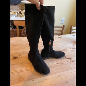 Gentle soul black boots by Keneth cole size6.5